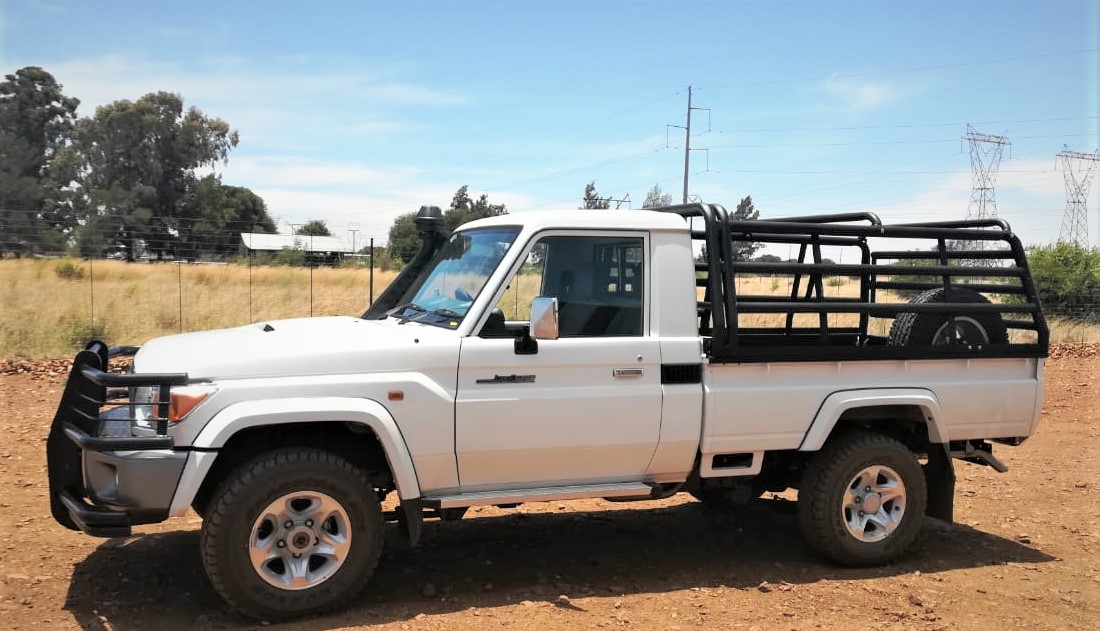 Toyota Land Cruiser Single Cab | Steel Contours